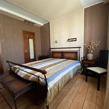 Comfortable With Fireplace In The Old Town Appartement