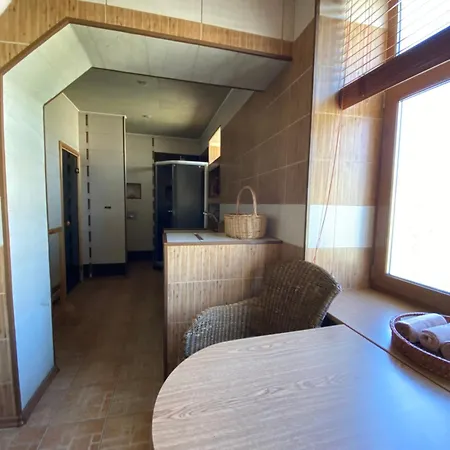 Comfortable With Fireplace In The Old Town *