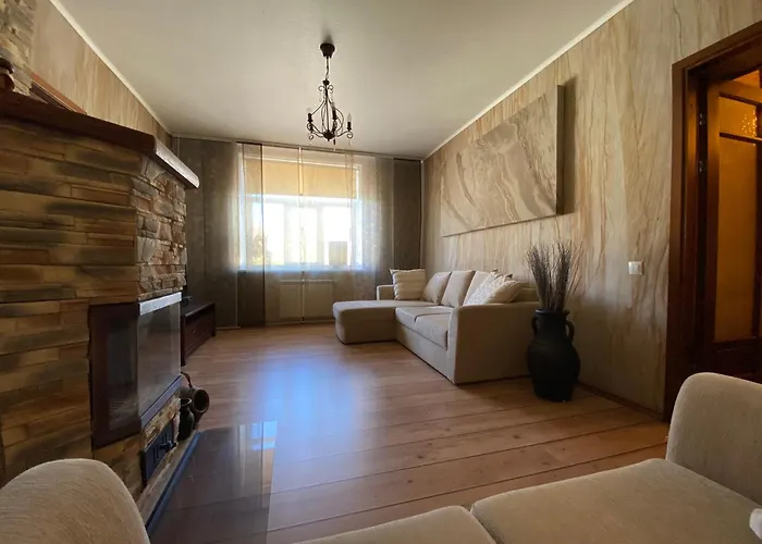 Comfortable With Fireplace In The Old Town *